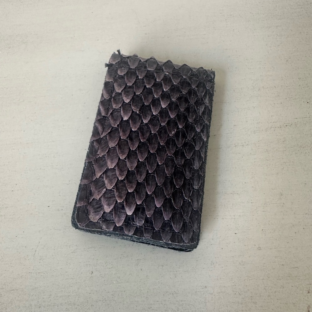 Snakeskin money clip magnetic